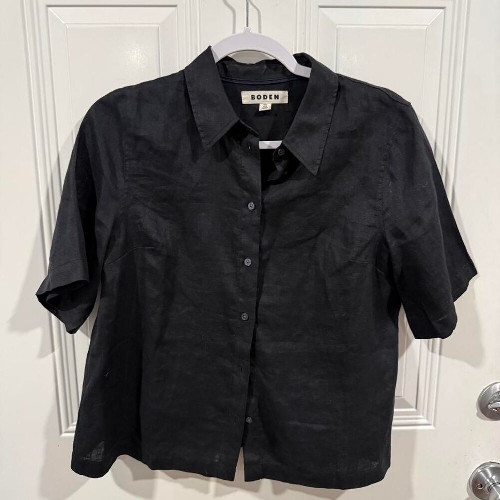Boden Women's Black and Navy Shirt